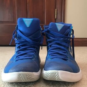 Nike Womens Hyperdunks 2015